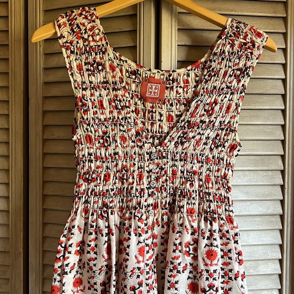 Free People sz 6 smocked sleeveless tunic
